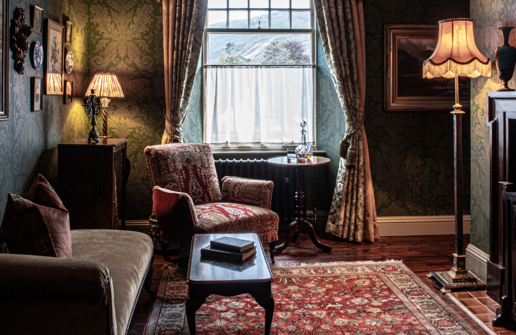 The sitting area in the Earl of Aberdeen suite