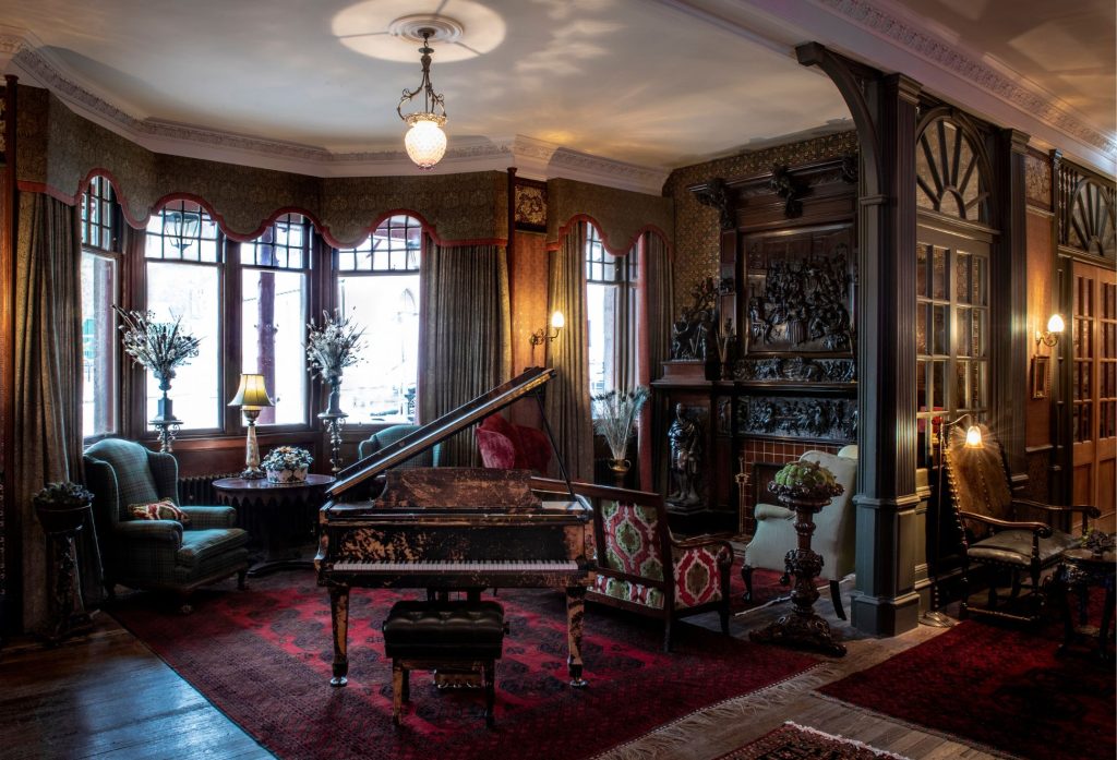 The lobby in the Fife Arms with a Steinway piano