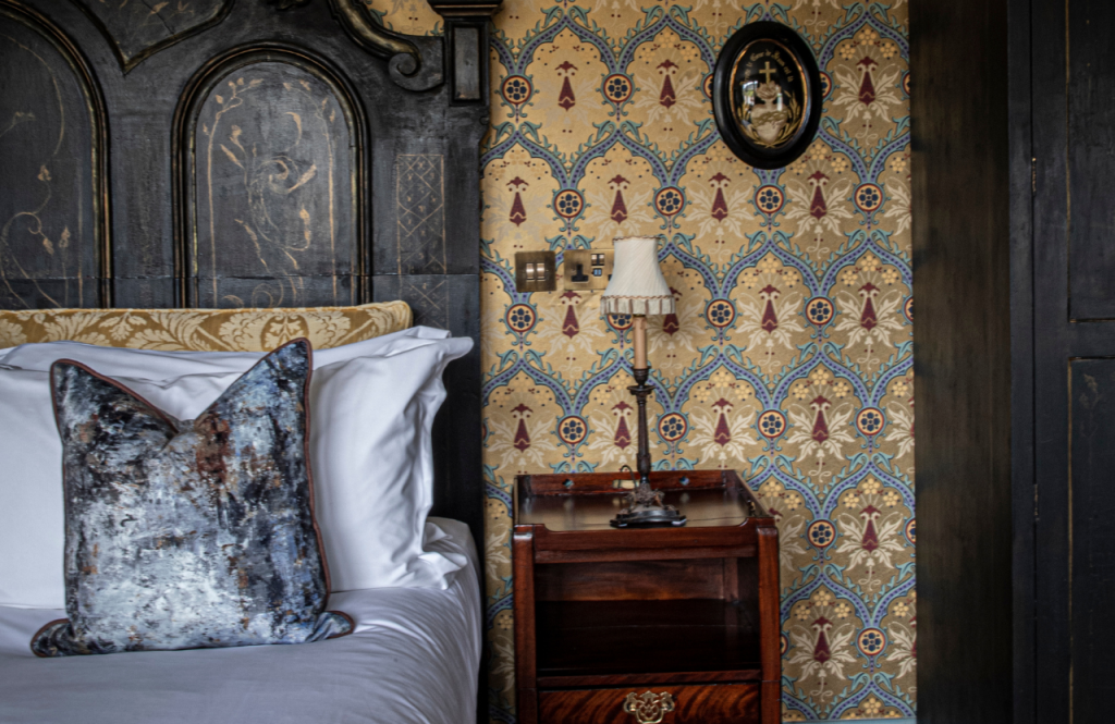 Patterned wallpaper in the Tsarina suite
